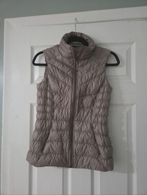 Athleta Taupe Down filled Lightweight Puffer Vest